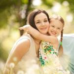 Воспитание девочки в семье: как вырастить дочь счастливой