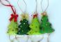 Sapins de Noël bricolage en feutre: sapin de Noël en tissu de classe de maître sur le mur pour un enfant