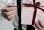 Hogyan adjunk eredeti ajándékot egy férfinak a születésnapján Milyen ajándékot adhatsz egy férfinak