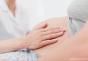 Nausées et diarrhées pendant la grossesse : causes et traitement possible