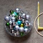 How to make a Christmas tree from Christmas tree balls